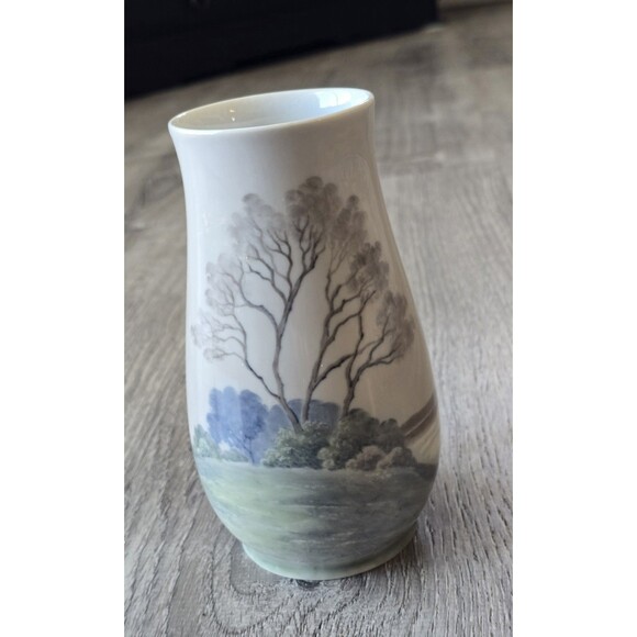 Bing and Grondahl Denmark Vase with Trees No. 526/5210 - Picture 2 of 15